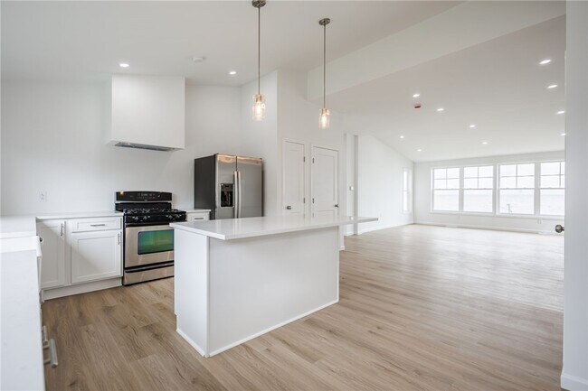 Foto del edificio - 200 Lakeshore Dr