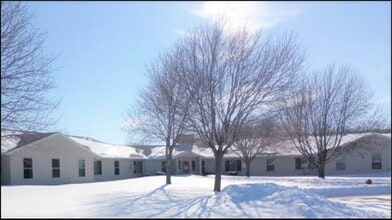 Building Photo - 745 Streeter Dr