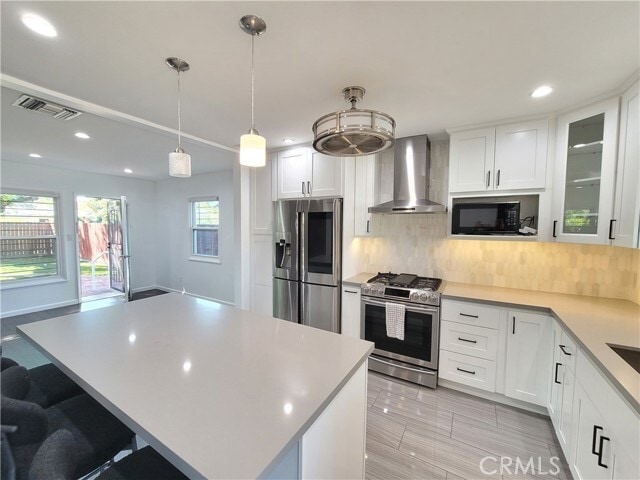 Foto del edificio - 18200 Ingomar St