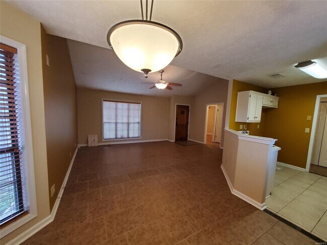 Foto del edificio - 6833 Brownwood Ln