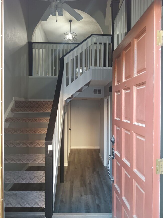 Building Photo - Desirable Two-Story Condo in the North East