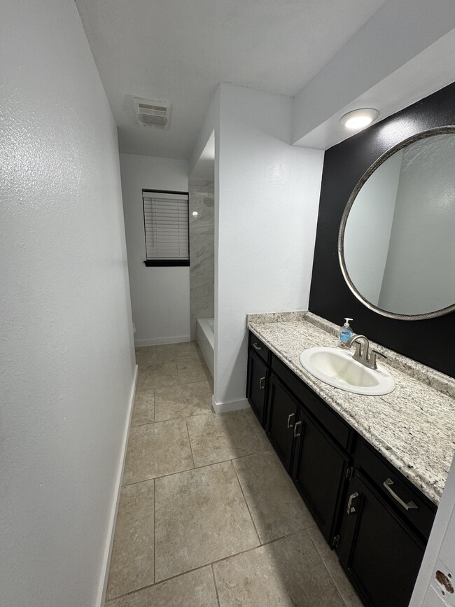 Foto del edificio - 12901 NE 36th St