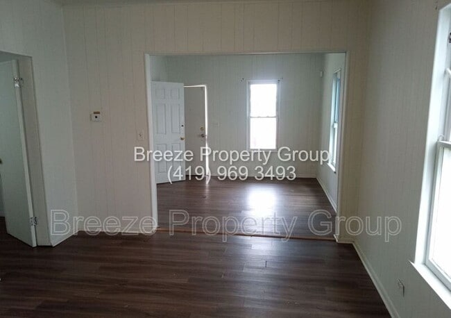 Building Photo - 528 E Central