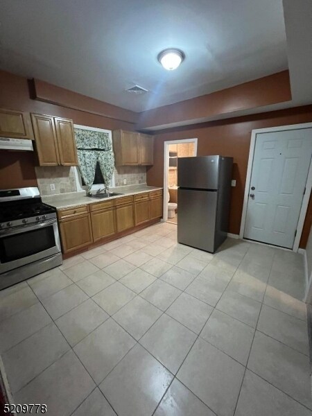Foto del edificio - 281 Littleton Ave