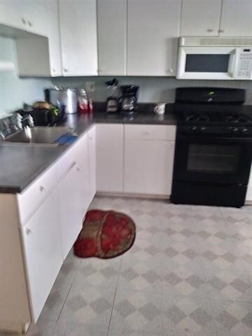 Building Photo - 79 W 55th St