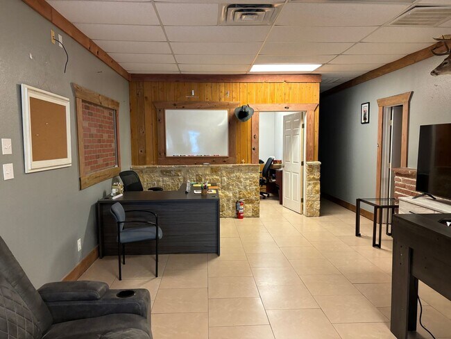 Foto del edificio - Affordable, Unique 3 bedroom