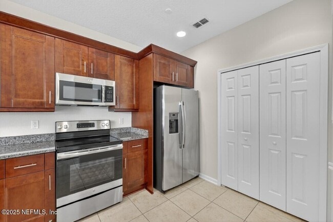 Building Photo - 11274 Estancia Villa Cir