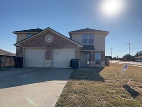 Building Photo - 2814 Windmill Ct