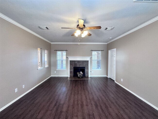 Foto del edificio - 3411 Bay Breeze Dr