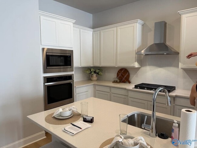 Building Photo - 108 Pralina Wy