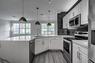 Building Photo - 4700 SW 160th Ave