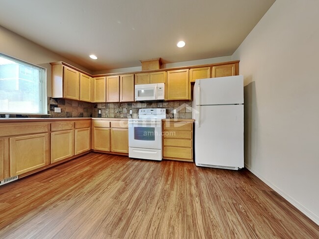 Building Photo - 2304 Cooper Crest Dr NW
