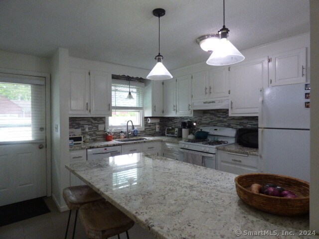 Foto del edificio - 875 S Main St