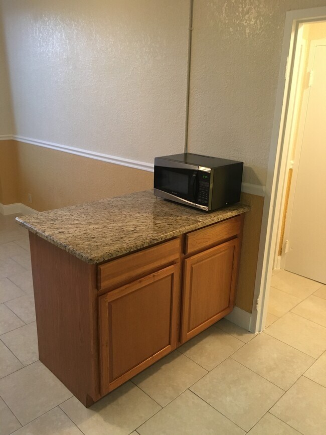 Foto del edificio - 311 W Ashley St