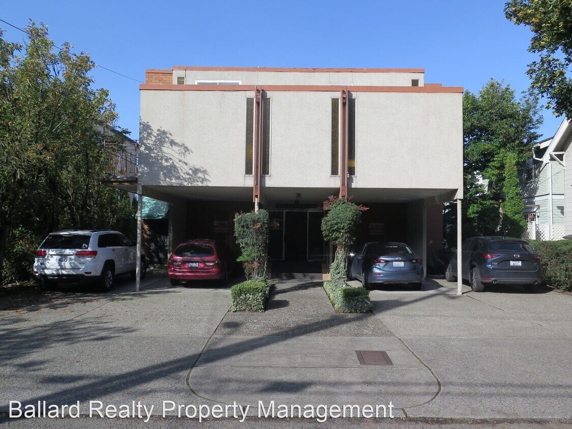 Primary Photo - 2037 Franklin Ave E