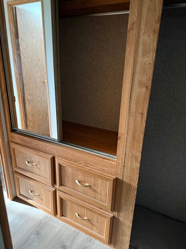 Foto del edificio - 6711 Bridgewater Ln