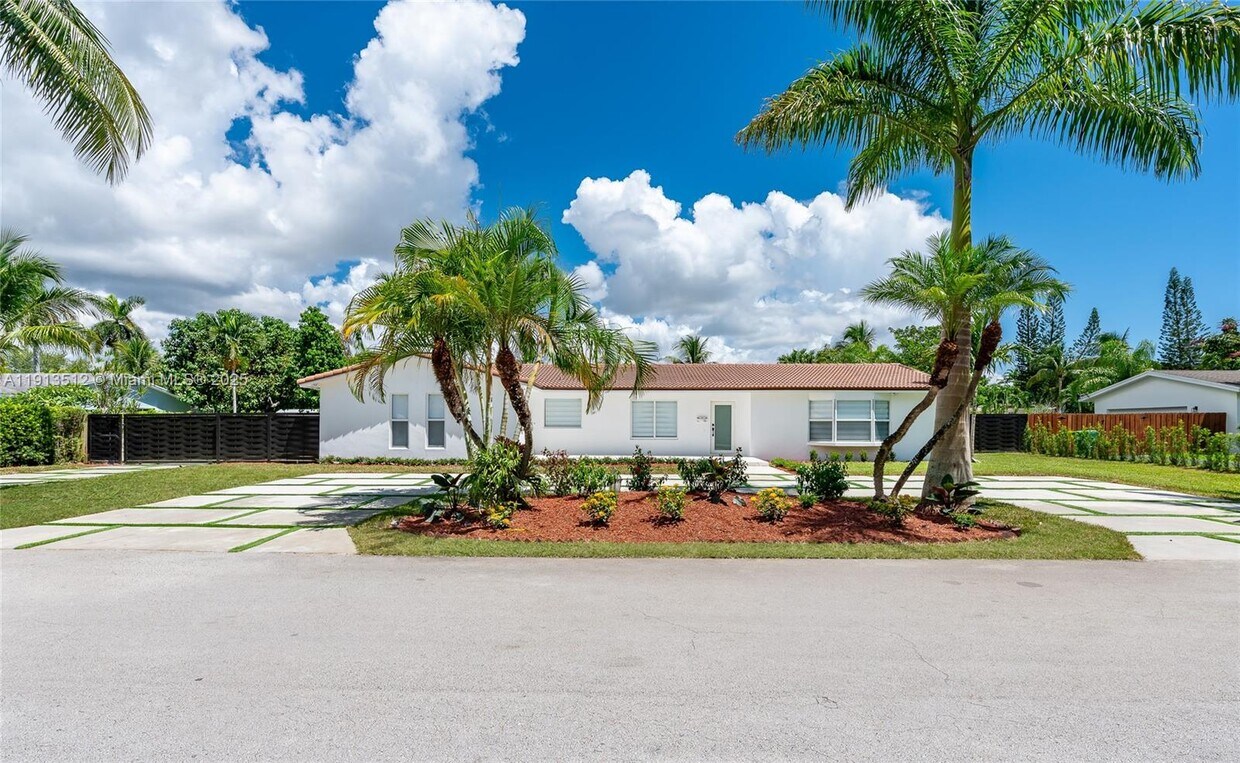 Foto principal - 10113 SW 140th St