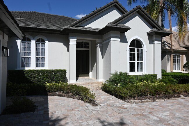 Building Photo - 6119 Foxfield Ct