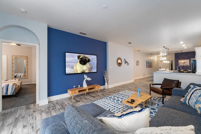 Building Photo - 910 Oxford Dr