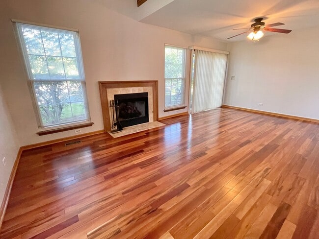 Foto del edificio - 636 Stone Brook Ct
