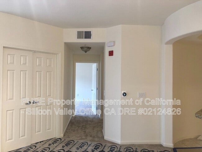 Building Photo - 1310 Saddle Rack St