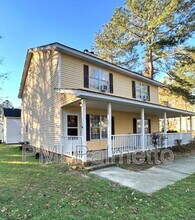 Building Photo - 131 Country Town Dr