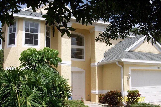 Foto del edificio - 1967 NW Marsh Rabbit Ln