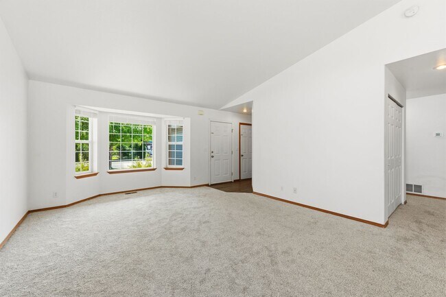 Foto del edificio - 5769 N Lachaise Ln