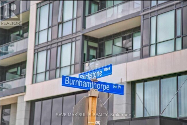 Photo du bâtiment - 4011 Brickstone Mews