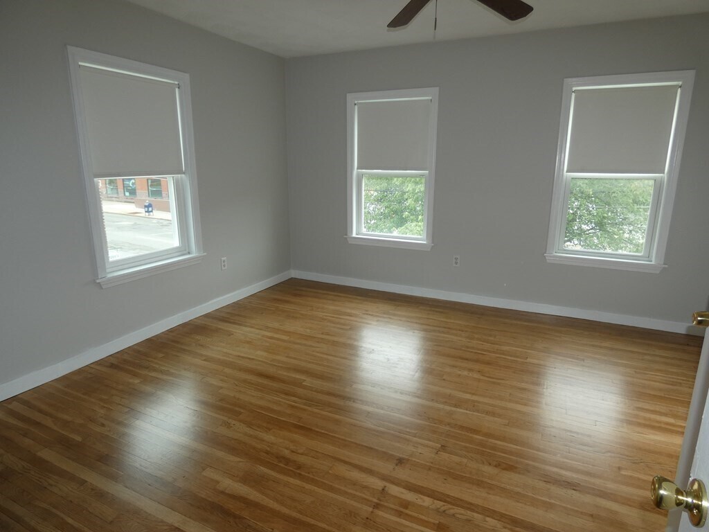 282 Main St Unit 2, Stoneham, MA 02180 Room for Rent in Stoneham, MA