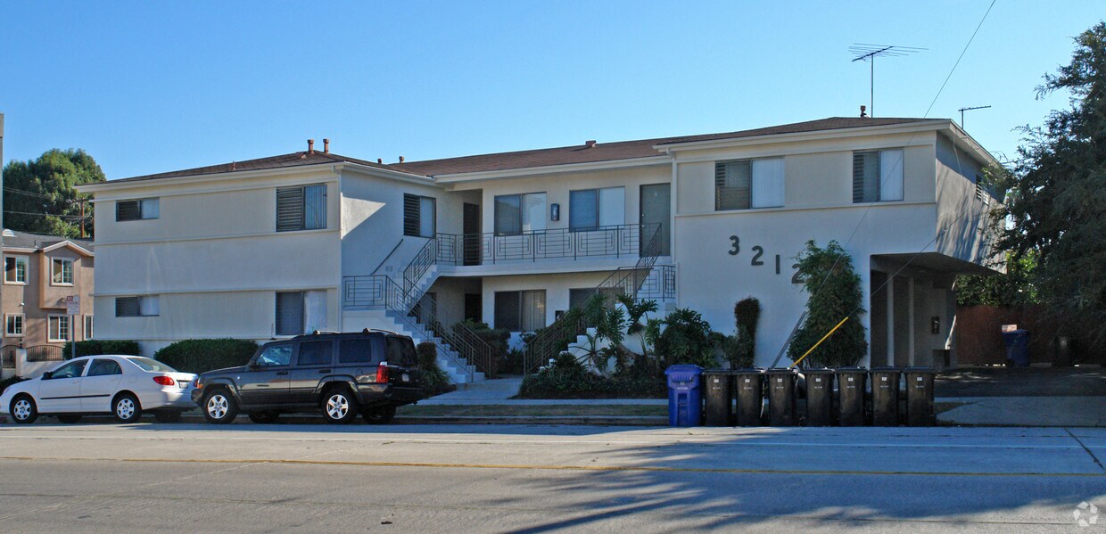 Foto del edificio - 3212 La Cienega Ave