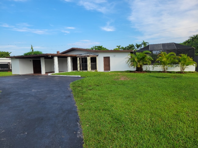 Foto del edificio - 10605 SW 112th St