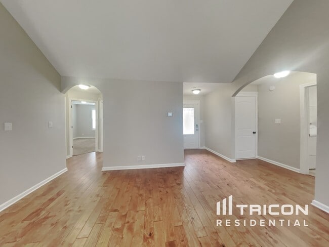 Building Photo - 1123 Freedom Dr