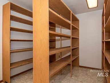 Foto del edificio - 1505 E 10th St N