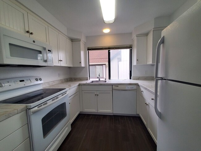 Foto del edificio - Update 2x2 Condo in Ideal Novato Location