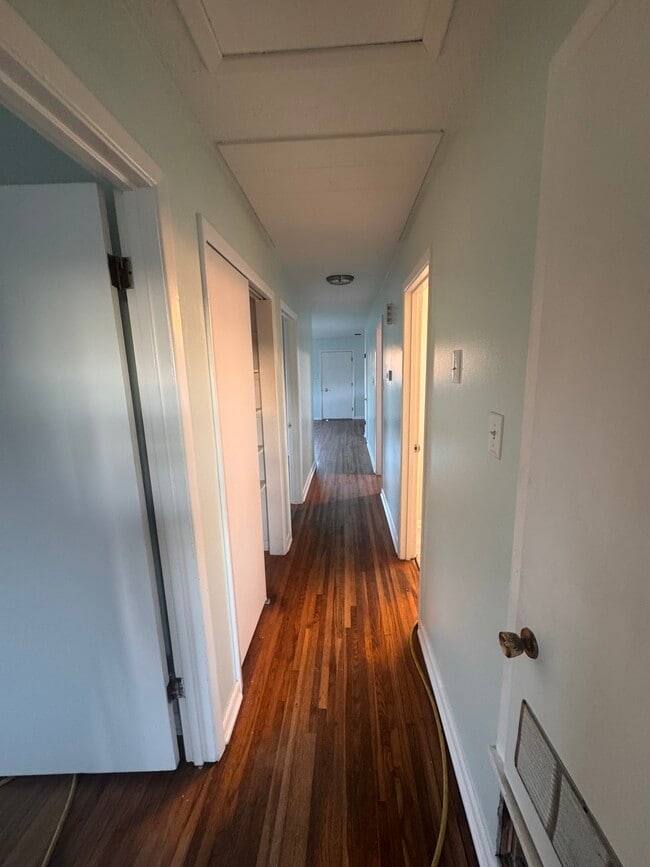 Building Photo - 5601 Sonora Dr