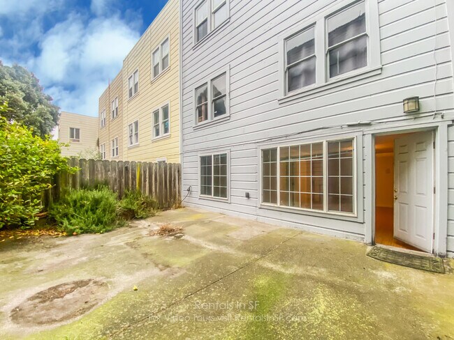 Building Photo - 691 8th Ave
