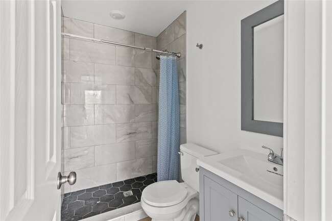 Building Photo - 316 20th St