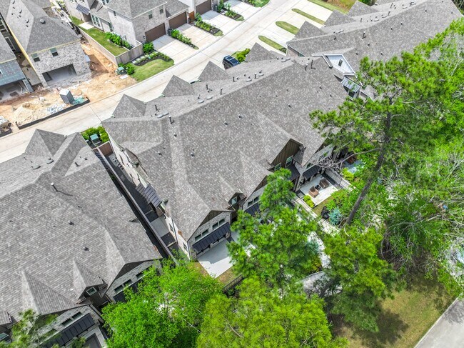 Foto del edificio - 2708 Woodforest Pkwy N