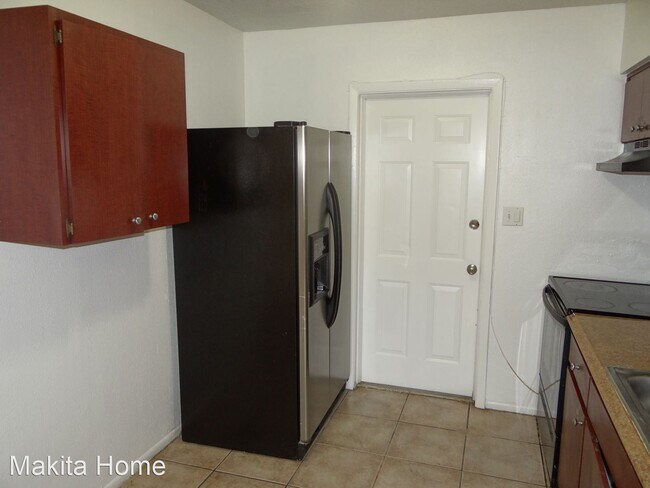 Foto del edificio - 4 br, 2 bath House - 9217 N 13th Street