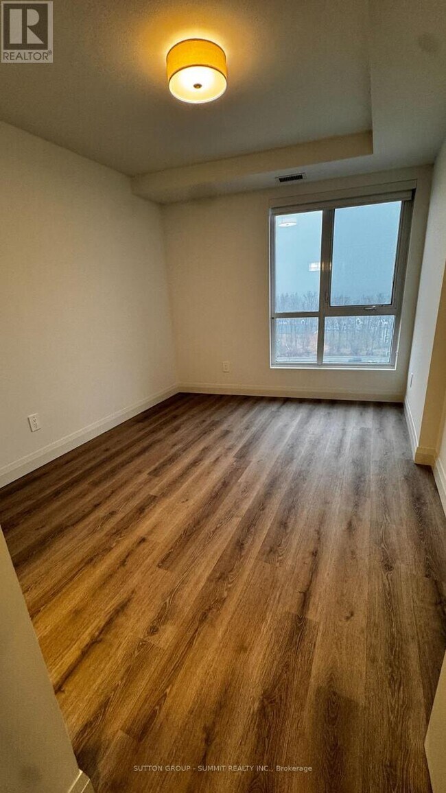 Building Photo - 1333 Weber St E