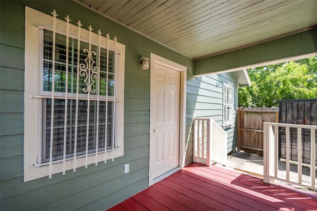 Foto del edificio - 1011 E 39th St