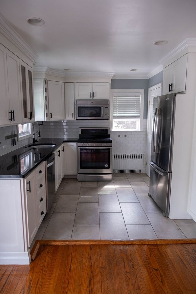 Building Photo - Beautiful Four Bedroom Home