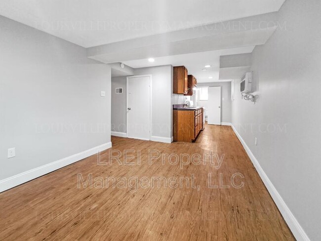 Foto del edificio - 1035 Baxter Ave