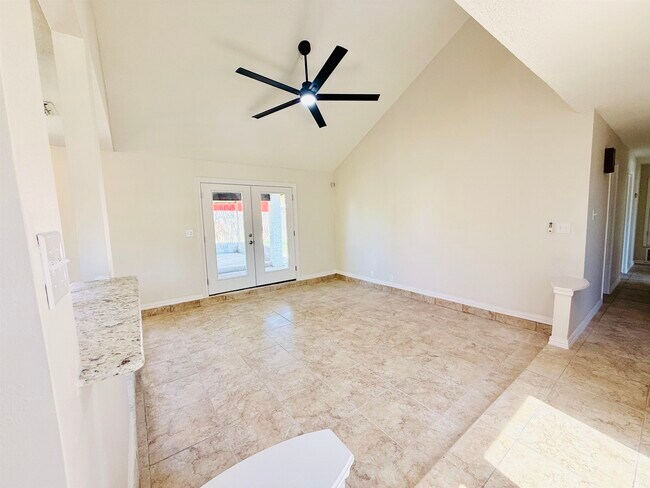 Foto del edificio - 907 Sandy Ln