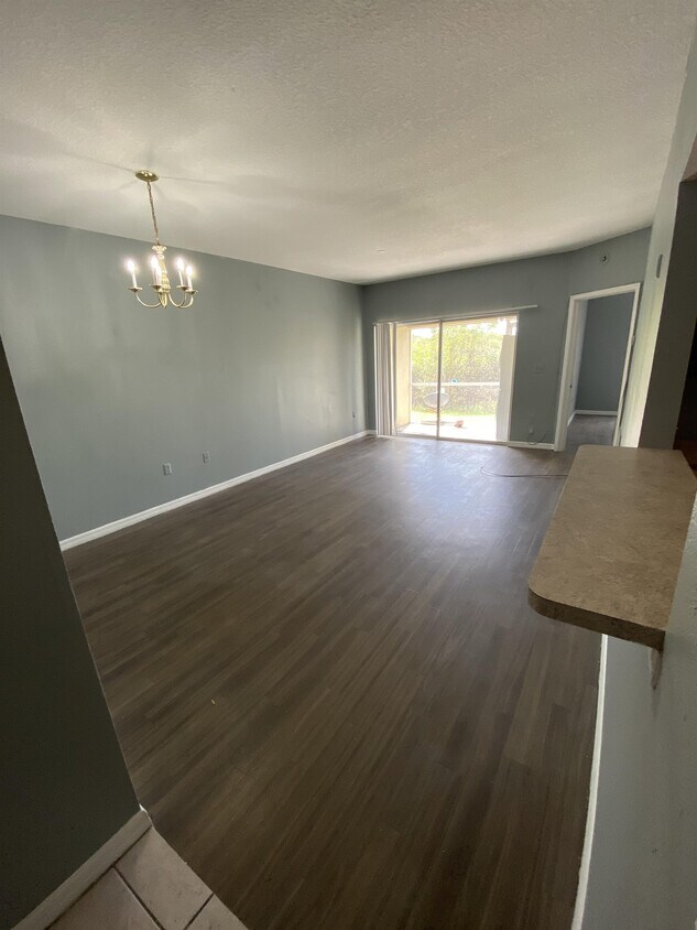 Foto principal - 9507 Newdale Way