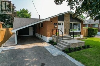 Building Photo - 122 Buckingham Dr