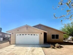 Building Photo - 5932 La Buena Tierra Ave