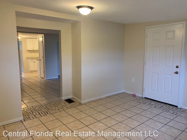 Foto del edificio - 3 br, 2 bath House - 5585 E Irlo Bronson M...