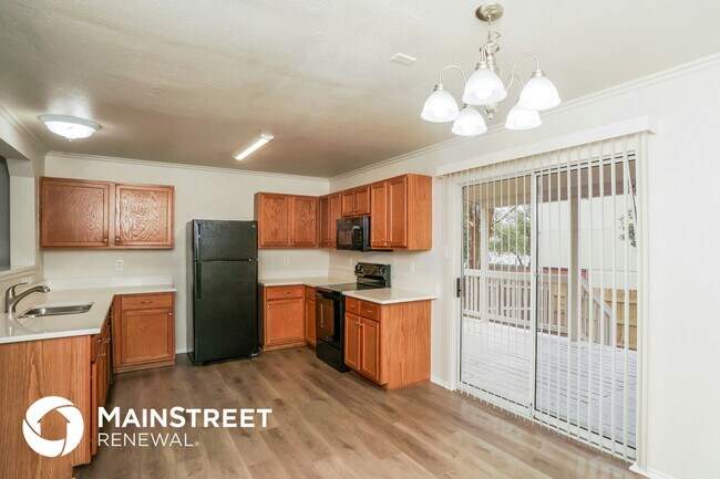 Building Photo - 318 Quince Flower